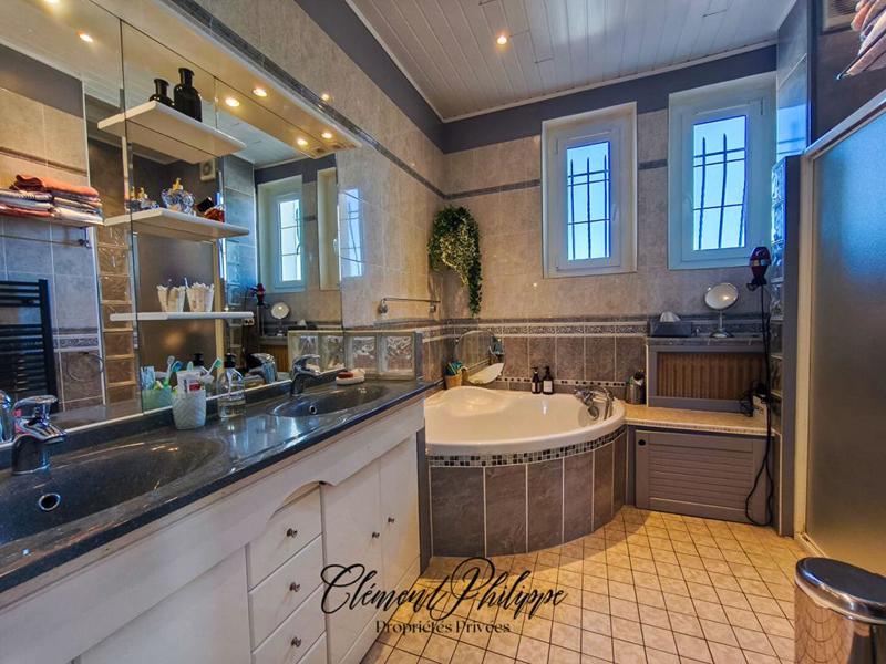 Maison - 155 m² - 5 pièces