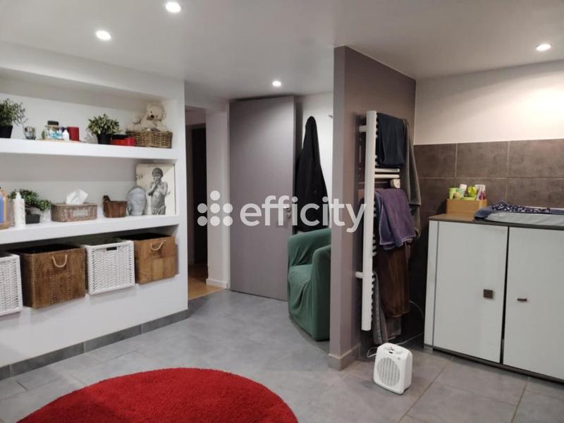 Maison - 210 m² - 8 pièces