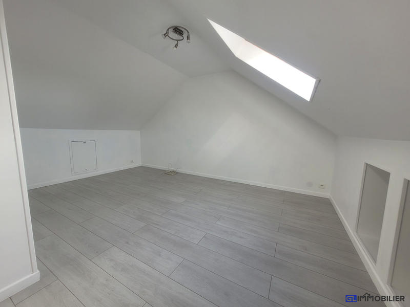 Maison - 128 m² - 7 pièces