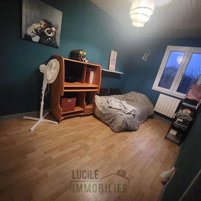 Maison - 90 m² - 5 pièces