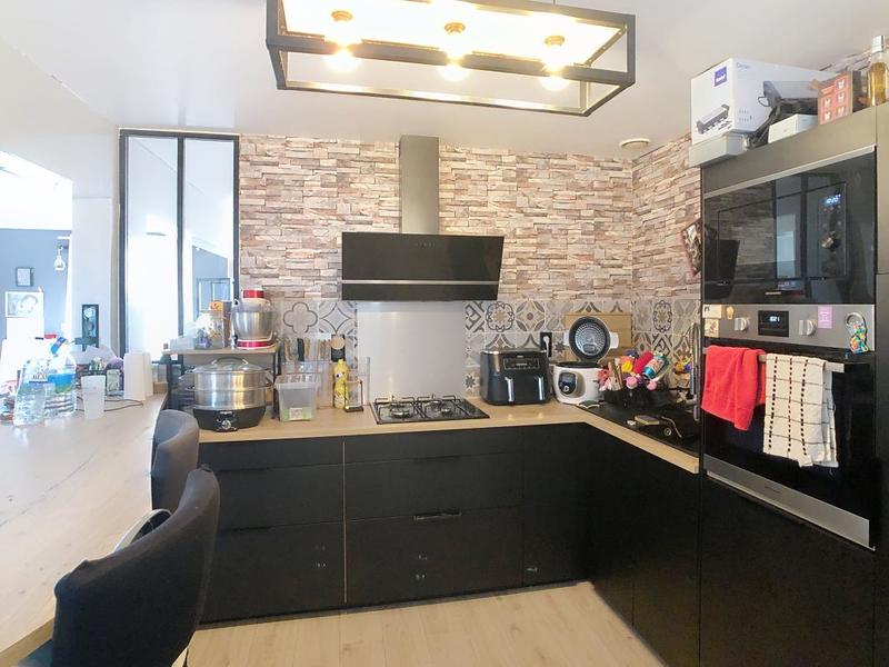 Maison - 101 m² - 5 pièces