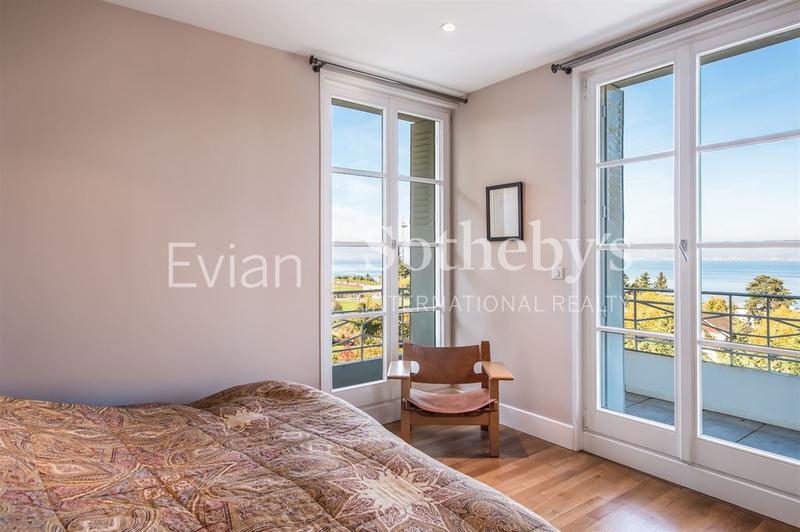 Maison - 340 m² - 6 pièces