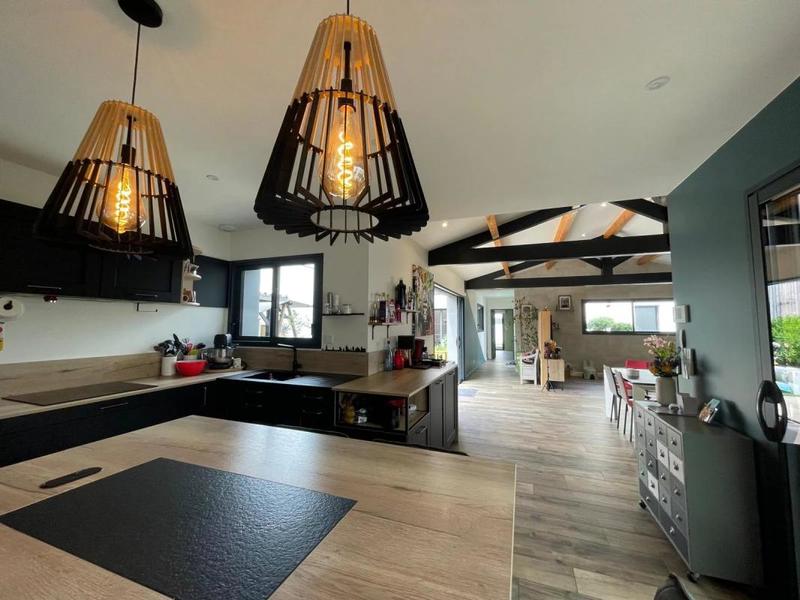 Villa - 199 m² - 6 pièces