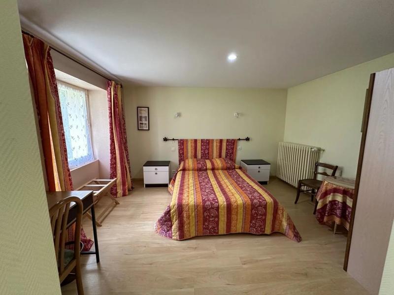 Propriété - 350 m² - 10 pièces