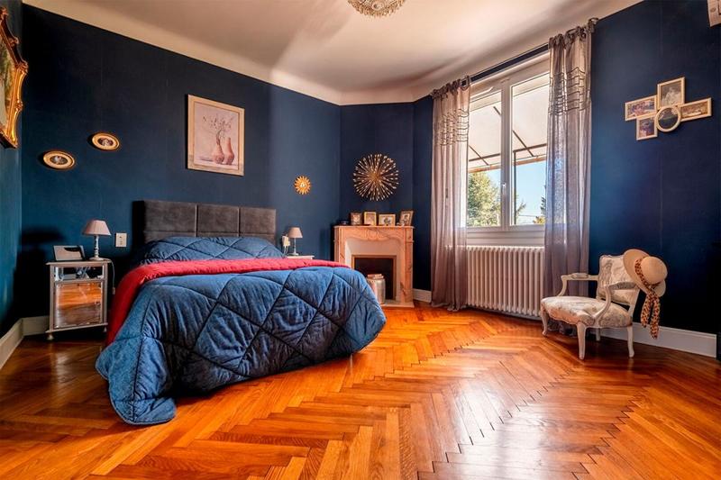 Maison - 223 m² - 7 pièces