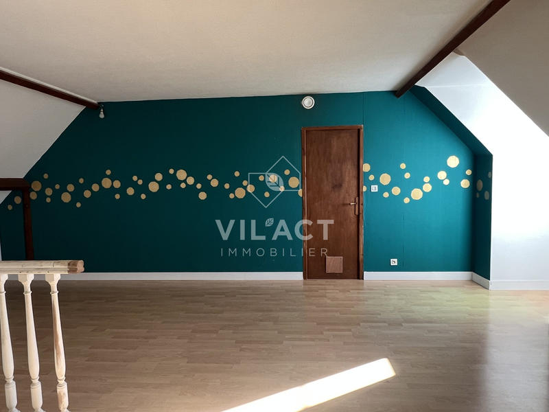 Maison - 222 m² - 7 pièces