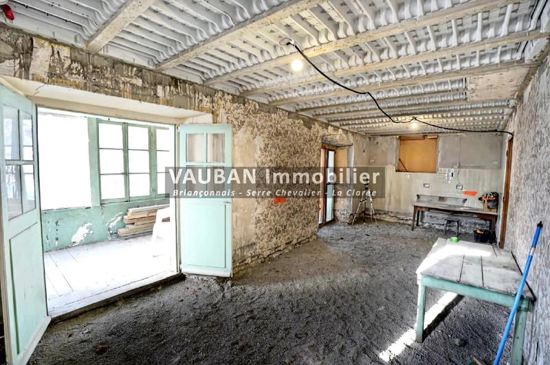 Maison - 400 m² - 20 pièces