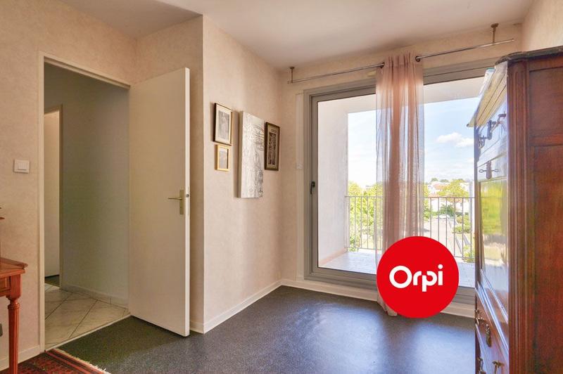 Appartement - 98 m² - 4 pièces