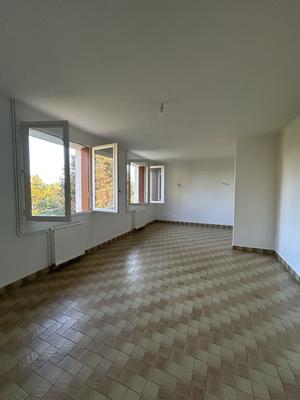 Appartement - 77 m² - 3 pièces