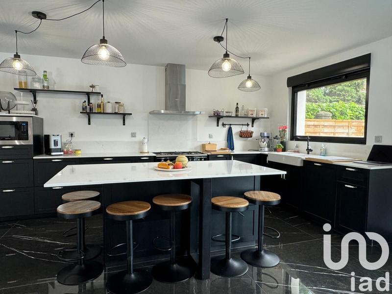 Maison de maîtres - 212 m² - 10 pièces