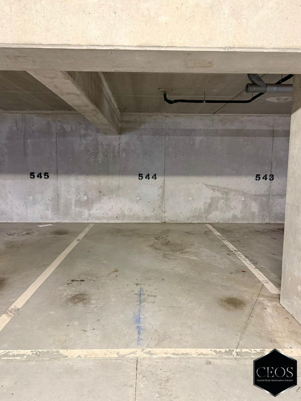 Parking / Garage - 13 m²
