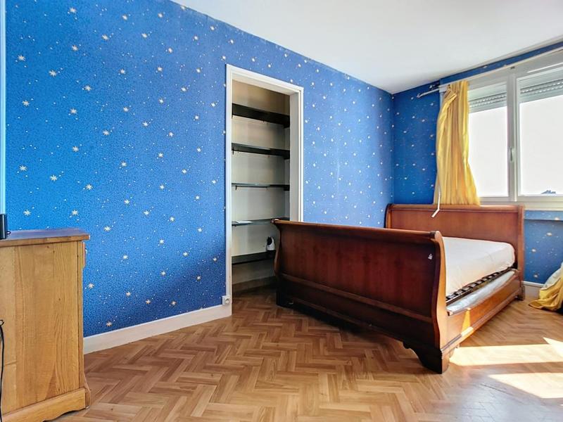 Appartement - 93 m² - 6 pièces