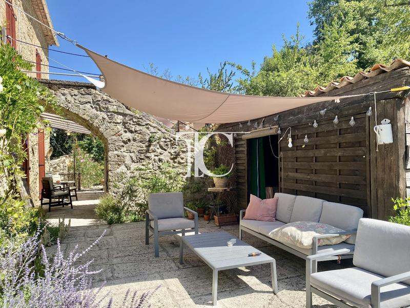 Mas - 265 m² - 9 pièces