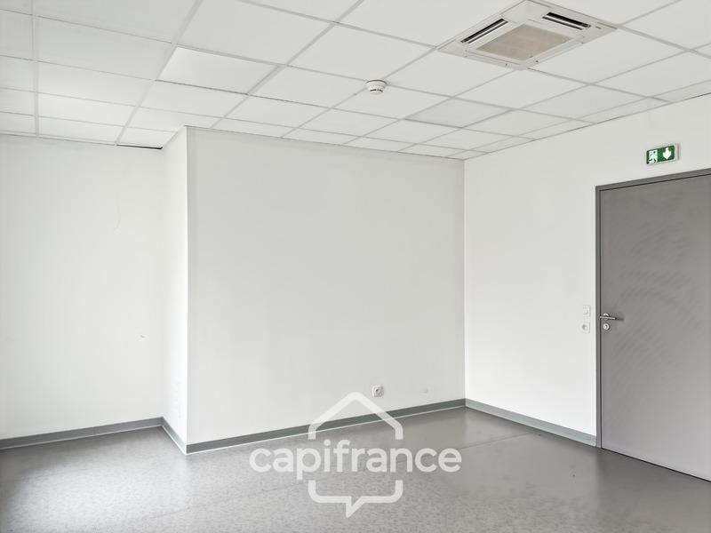 Local d'activité / Entrepôt - 30 m² - 2 pièces