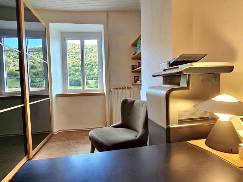 Propriété - 202 m² - 10 pièces