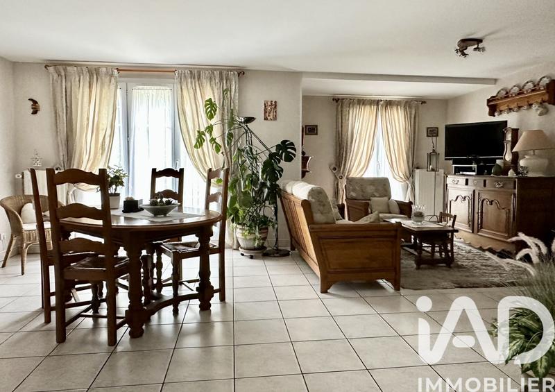 Maison - 96 m² - 6 pièces