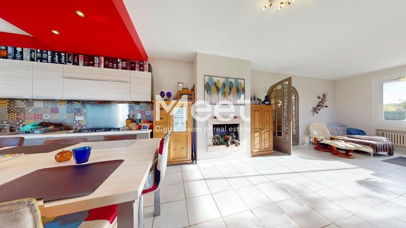 Propriété - 255 m² - 8 pièces