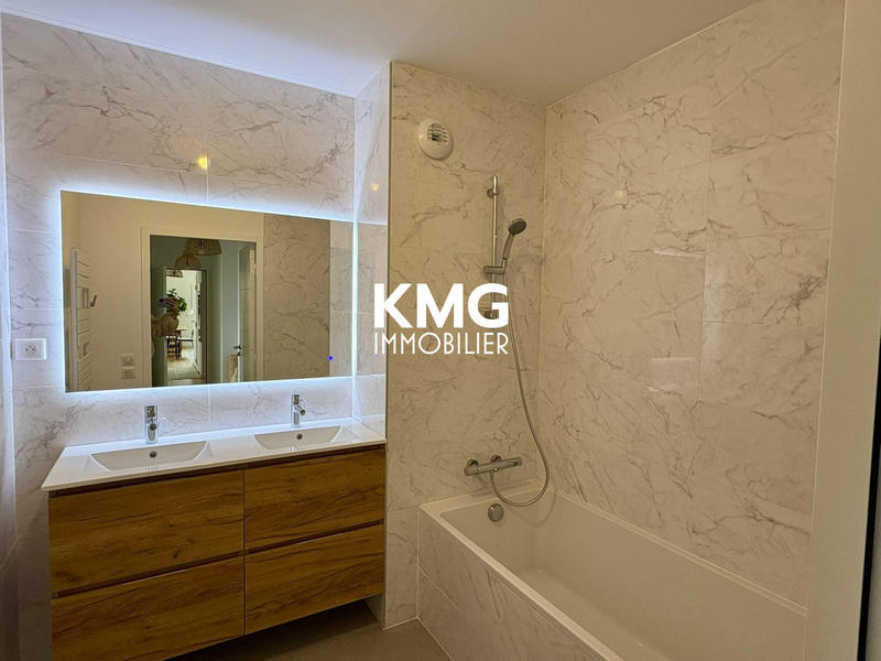 Appartement - 96 m² - 4 pièces