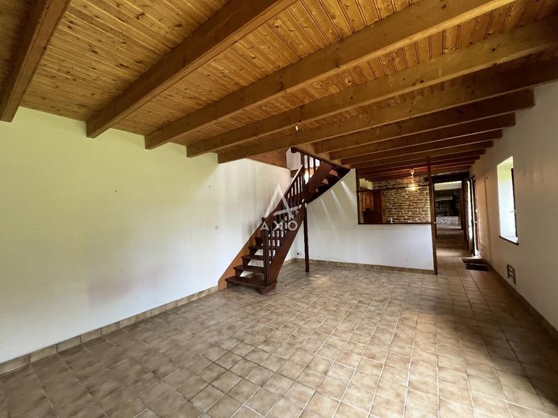 Maison - 210 m² - 8 pièces