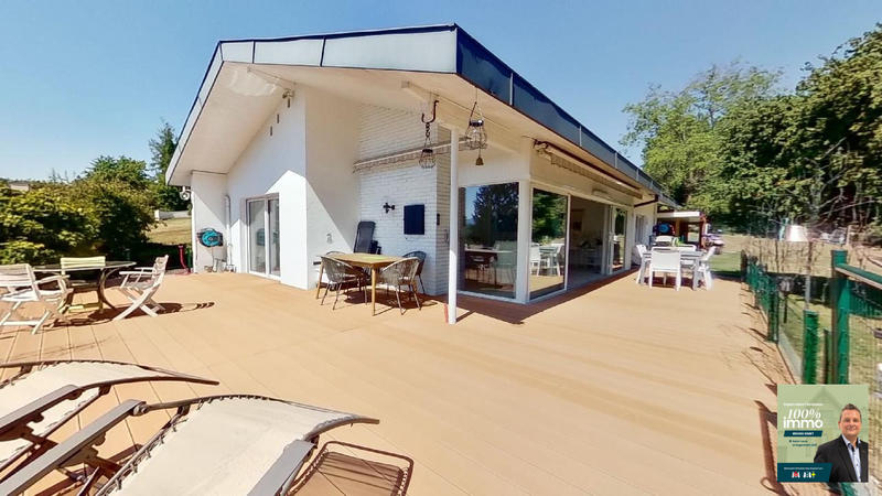 Maison - 240 m² - 5 pièces