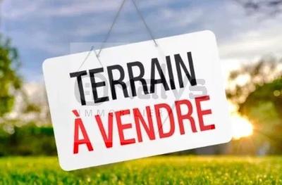 Terrain constructible - 875 m²