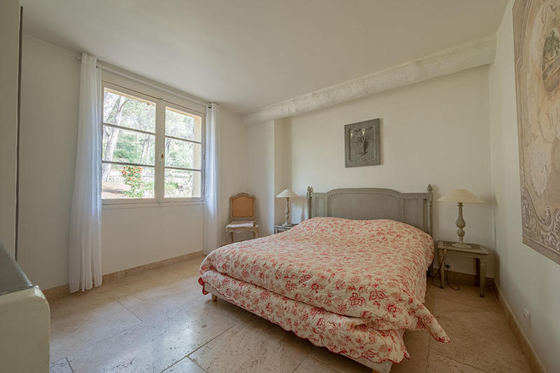 Maison - 353 m² - 8 pièces