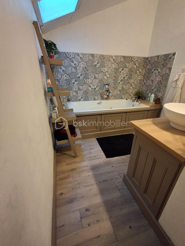 Maison ancienne - 210 m² - 7 pièces