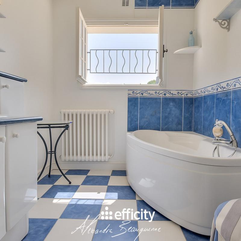 Pavillon - 184 m² - 6 pièces