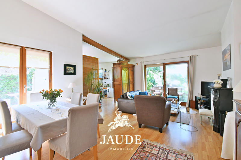 Maison - 140 m² - 5 pièces