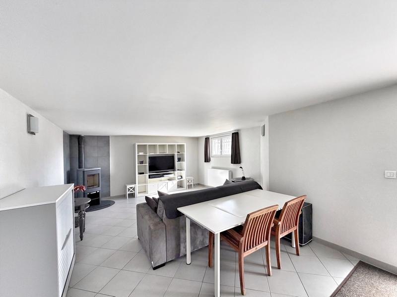 Maison - 213 m² - 8 pièces