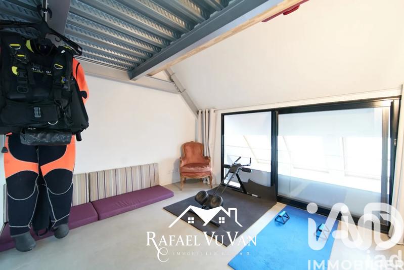 Maison - 215 m² - 7 pièces