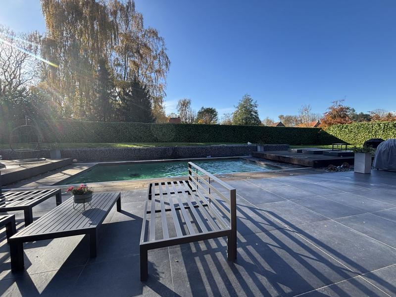 Maison - 269 m² - 8 pièces