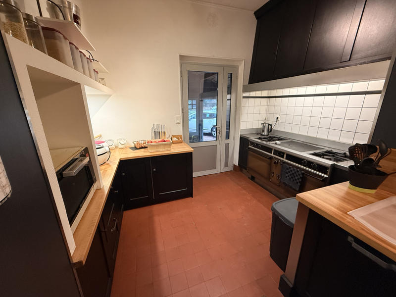 Maison - 239 m² - 9 pièces