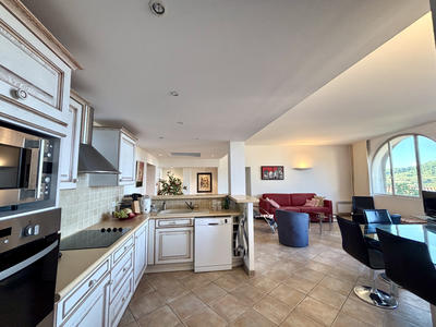 Appartement - 103 m² - 3 pièces