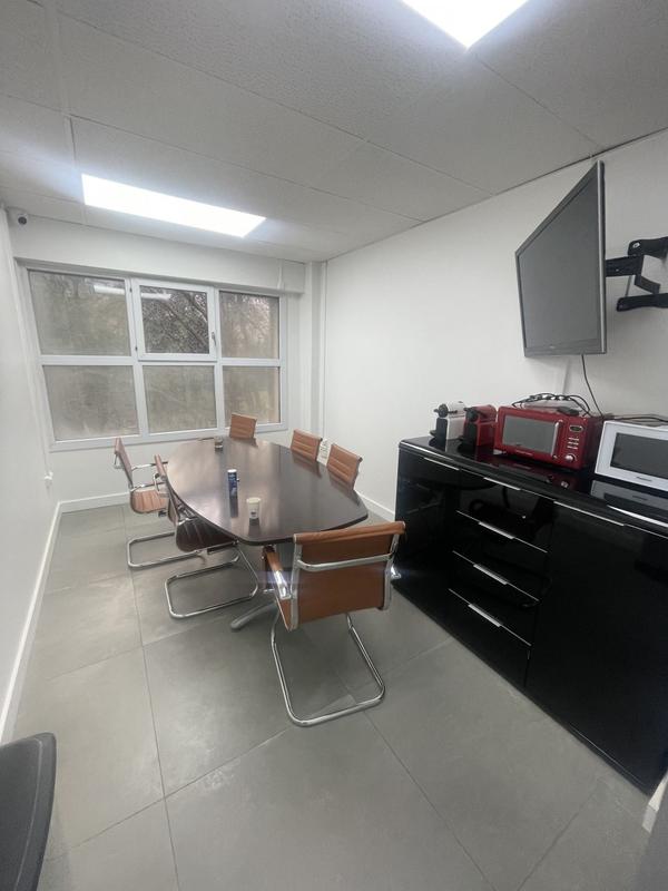 Bureau - 126 m² - 4 pièces