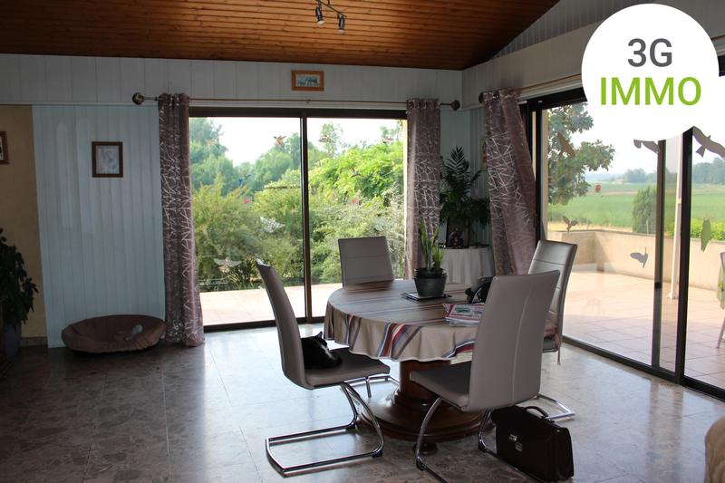 Villa - 270 m² - 10 pièces