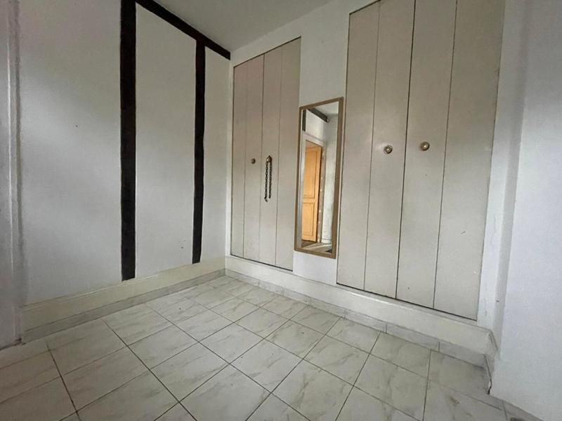 Maison - 230 m² - 10 pièces