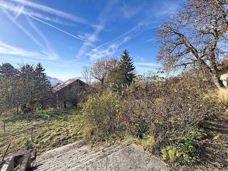 Maison - 300 m² - 6 pièces