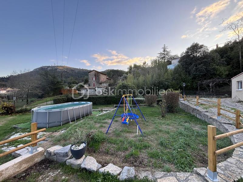 Maison - 111 m² - 5 pièces