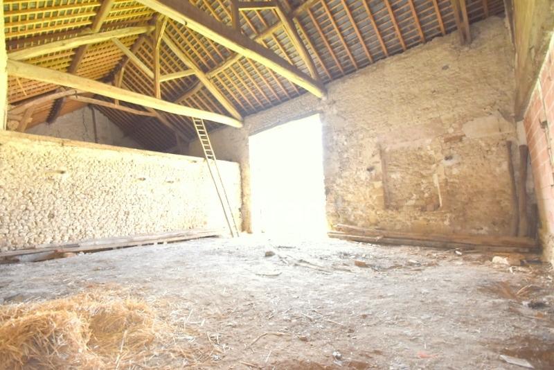 Grange - 135 m² - 1 pièce