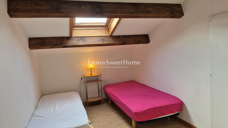 Villa - 242 m² - 9 pièces