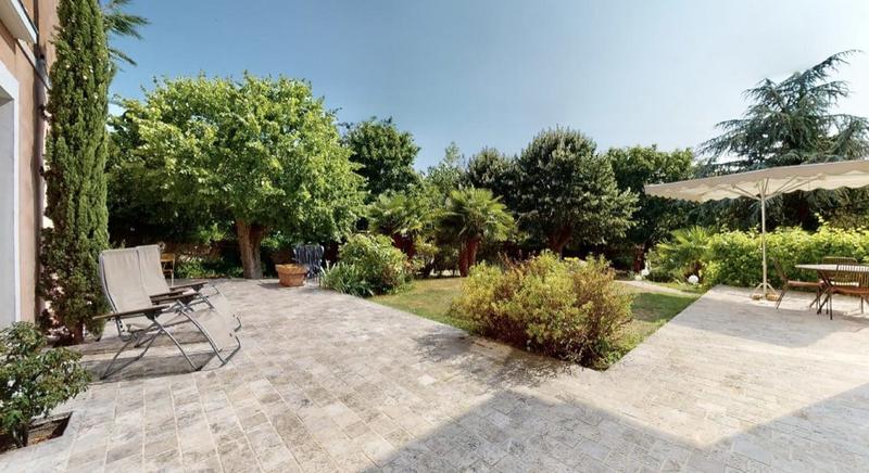 Maison ancienne - 233 m² - 7 pièces