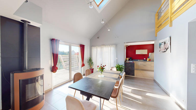 Maison - 166 m² - 7 pièces