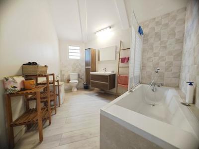 Maison - 181 m² - 3 pièces