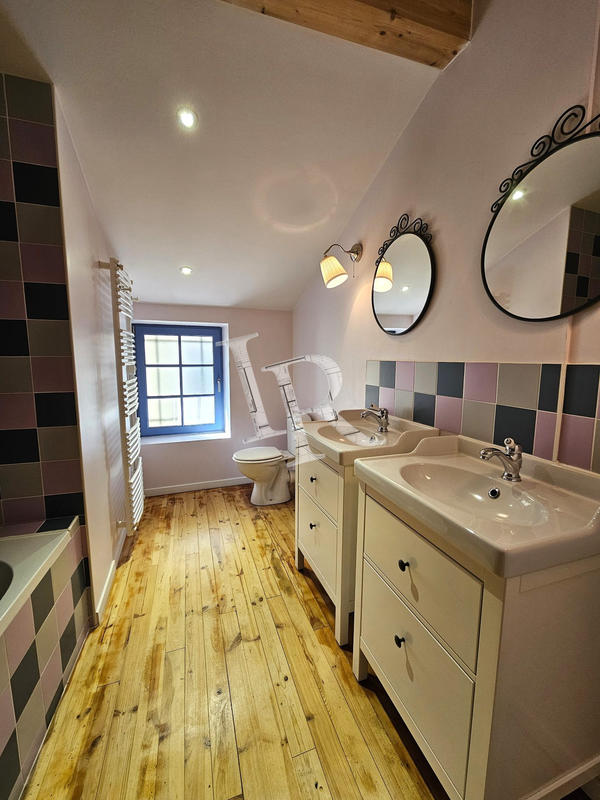 Maison - 121 m² - 5 pièces