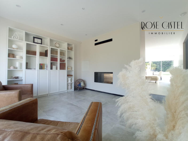 Maison contemporaine - 251 m² - 6 pièces