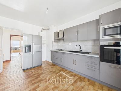 Appartement - 100 m² - 4 pièces