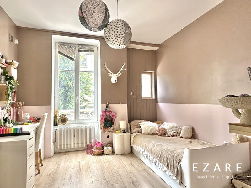 Appartement - 132 m² - 5 pièces