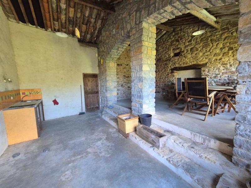 Mas - 107 m² - 5 pièces