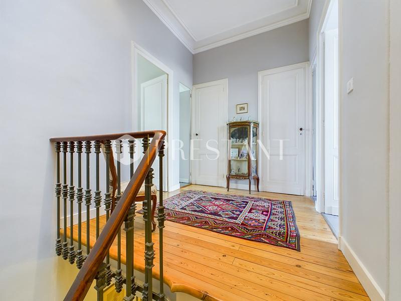 Maison - 190 m² - 7 pièces